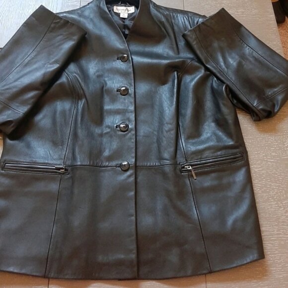 Preston & York Elegant Black Leather Jacket - Picture 8 of 13
